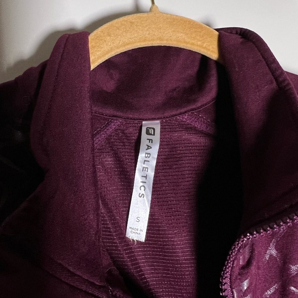 Fabletics Full Zip Cold Weather Jacket Small - Picture 5 of 10